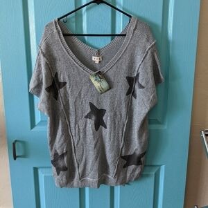 Short sleeve sweater with stars